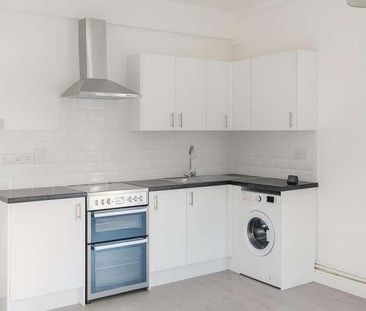 Amy Road, Oxted, RH8 - Photo 4