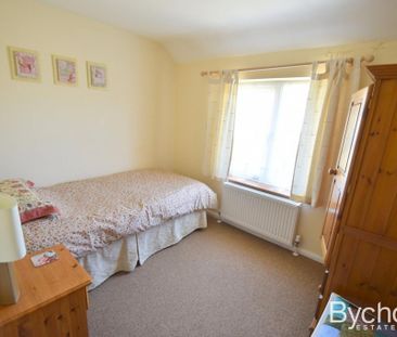 3 bedroom end of terrace house to rent - Photo 3