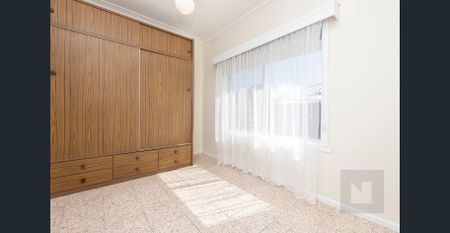 3-Bedroom Home + Study in a Fantastic Location - Photo 2