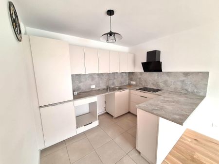 Location Appartement 3 pièces 68m² LES SABLES D OLONNE 85100 - Photo 4