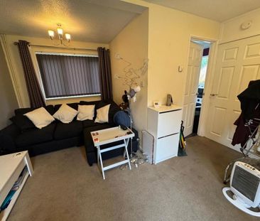 2 bedroom semi-detached house to rent - Photo 5