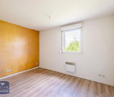 Location Appartement 2 pièces 47m² LE CATEAU CAMBRESIS 59360 - Photo 2