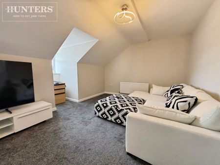 2 bedroom Flat To Let - Photo 4