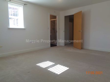 Price £1,750 pcm - Available Now - Unfurnished - Photo 5