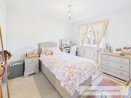 Wilkins Grove, Welwyn Garden City, AL8 - Photo 2