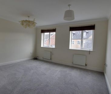 3 bedroom terraced house to rent - Photo 4