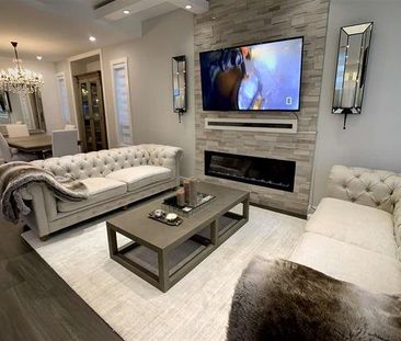 Gorgeous Upper of Langley Home - Photo 5