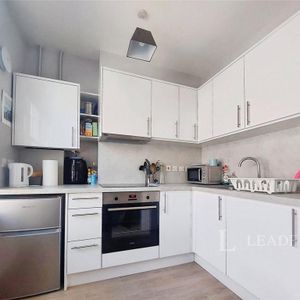 Studio to rent - Photo 2