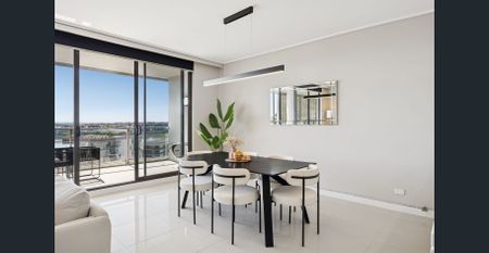 OPULENT LIFESTYLE | PERMANENT TROPHY VIEWS | LOCATED IN THE HEART OF RHODES - Photo 3