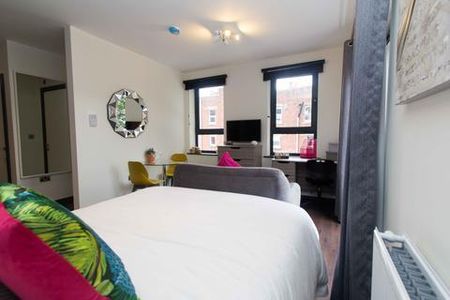 1 bedroom flat to rent - Photo 2