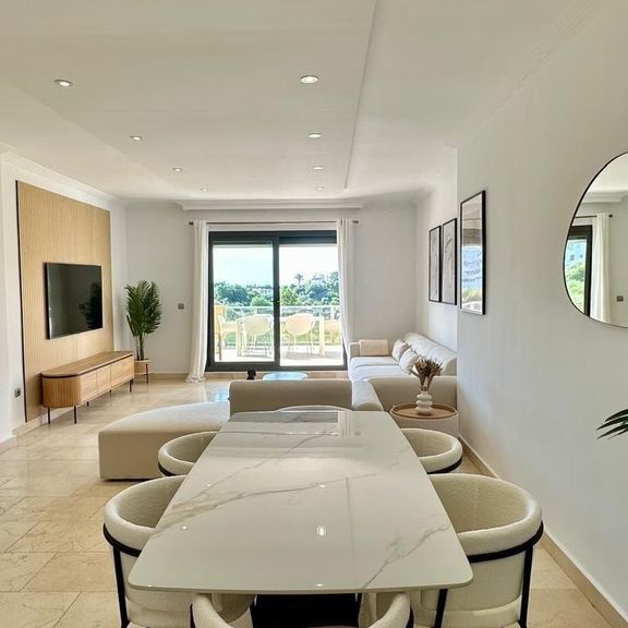 2 bedroom luxury Flat for rent in Estepona, Andalusia - Foto 1