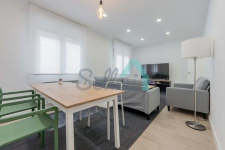 Alquiler de piso en Calle Matilde García del Real - Photo 3