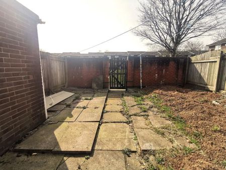 3 bedroom terraced house to rent - Photo 2