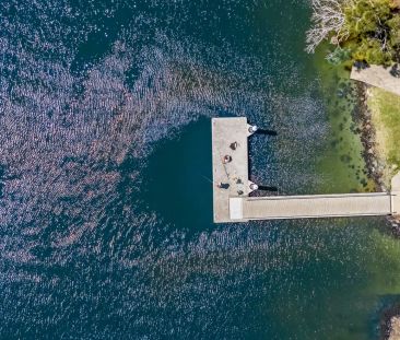 Riverside Living with Lift Access & Stunning Water Views – Fully Ap... - Photo 4