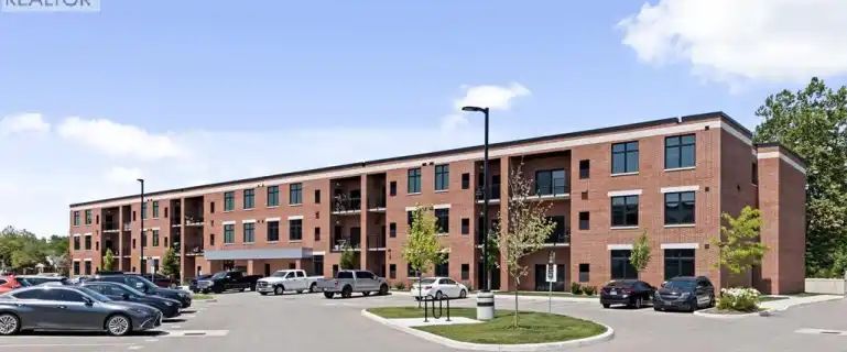 3160 MEADOWBROOK LANE Unit# 220 | 3160 MEADOWBROOK LANE Unit# 220, Windsor - Photo 1