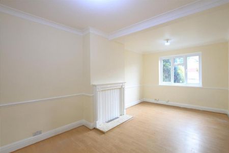 3 bedroom semi-detached house to rent - Photo 2