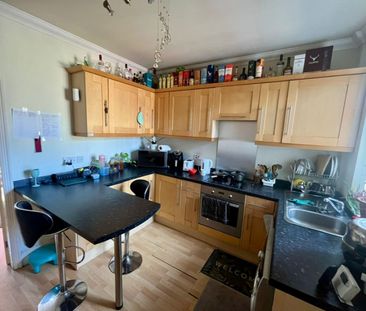 2 bed Terraced - To Let - Photo 2