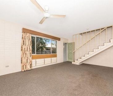 Cozy & Comfortable 2 Bedroom Unit in Hermit Park! - Photo 6