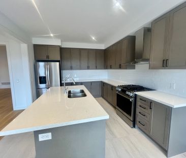 For Lease - 3194 Crystal Drive, Oakville, Ontario - Photo 3