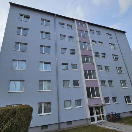 3 Zimmer Genossenschaftswohnung zur Selbstrenovierung – neben Fröschnitzbach und Bahnanlage - Photo 1