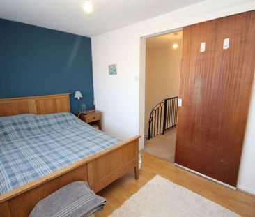 2 bedroom semi-detached house to rent - Photo 4