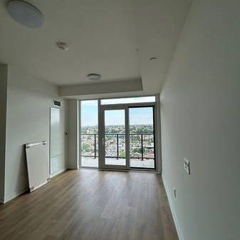 BRAND NEW 1 BED GALLERIA ON THE PARK CONDOS - Photo 4