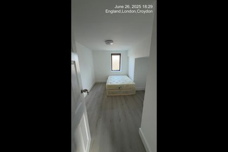 1 Bed Flat, Whitworth Road, SE25 - Photo 3