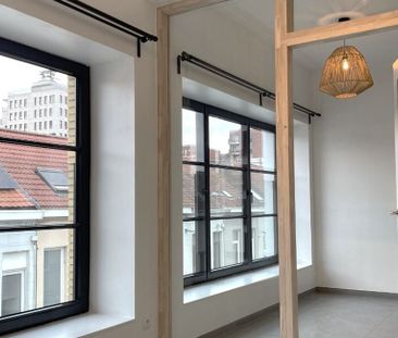 Appartement te huur in Kortrijk voor € 775 met 1 slaapkamer - Photo 4