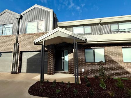 BRAND NEW 2 BEDROOM TOWNHOUSE - Photo 5