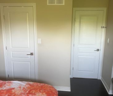 For Lease - 73 Dodman Crescent, Hamilton, Ontario - Photo 1