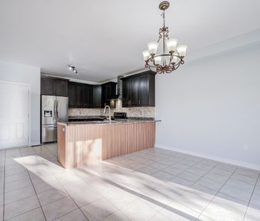 For Lease - 146 Art West Avenue, Newmarket, Ontario - Photo 6