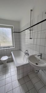 Charmante 3-Zimmer-Etagenwohnung in Herford  50,7 m² mit Badfenster und Gasheizung - Photo 3