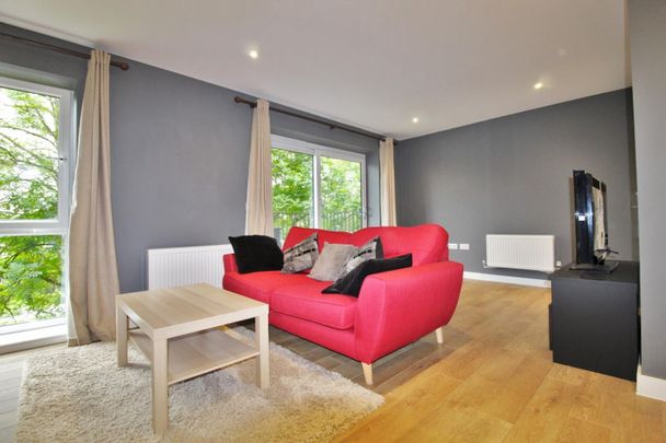 1 bedroom Flat To Let - Photo 1