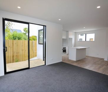 Modern and Central - Photo 1