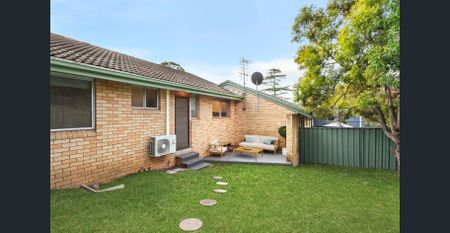 Stylish 2-Bedroom Villa Just Minutes from Penrith CBD! - Photo 4