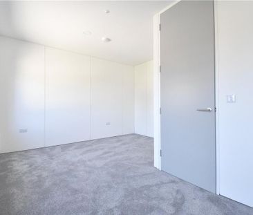 4 bedroom semi-detached house to rent - Photo 4