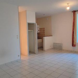 Location Appartement 1 pièce 32m² POITIERS 86000 - Photo 2
