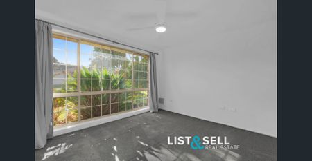 Large 4 Bedroom Home! - Photo 5