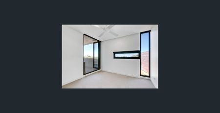 Pier One Living - Photo 2