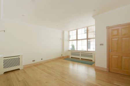 4 bedroom mews to rent - Photo 5