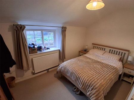3 bedroom end of terrace house to rent - Photo 4