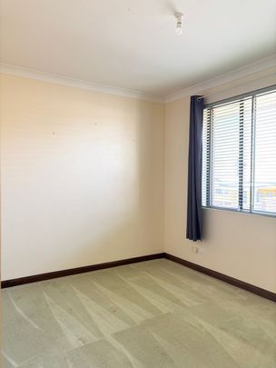 LOW MAINTENANCE & EXTRA SPACIOUS - Photo 1