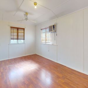 Central spacious apartment! - Photo 2