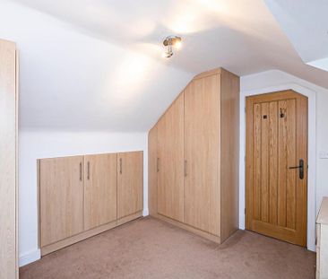 2 bedroom barn conversion to rent - Photo 1