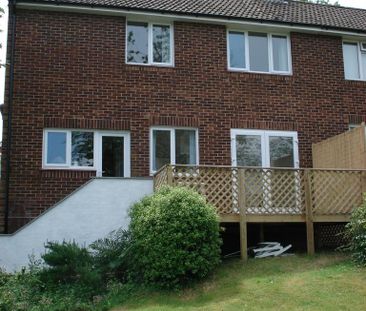 3 bedroom semi-detached house to rent - Photo 5