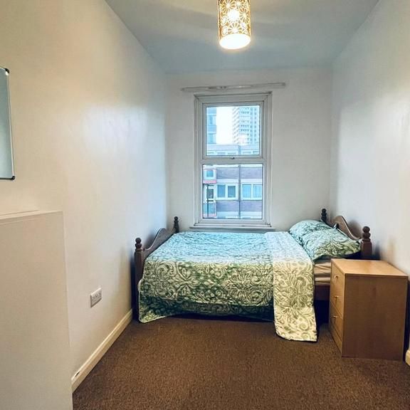 5 bedroom apartment to rent - Photo 1