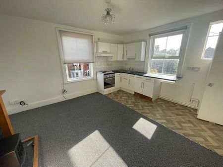 1 bedroom flat to rent - Photo 4