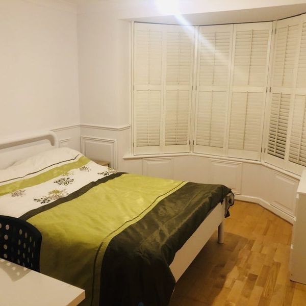 Room in a Shared Flat, Weardale Road, SE13 - Photo 1