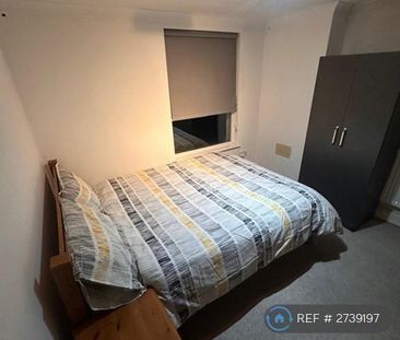 1 bedroom in a house share to rent - Photo 4