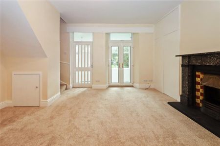 3 bedroom terraced house to rent - Photo 2